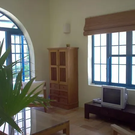 Ta'giannmarie Farmhouse.traditional With Large Private Pool.