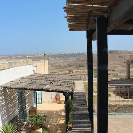 Ta'giannmarie Farmhouse.traditional With Large Private Pool. Ghajn Melel