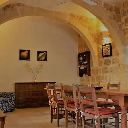 Ta'giannmarie Farmhouse.traditional With Large Private Pool. Ghajn Melel
