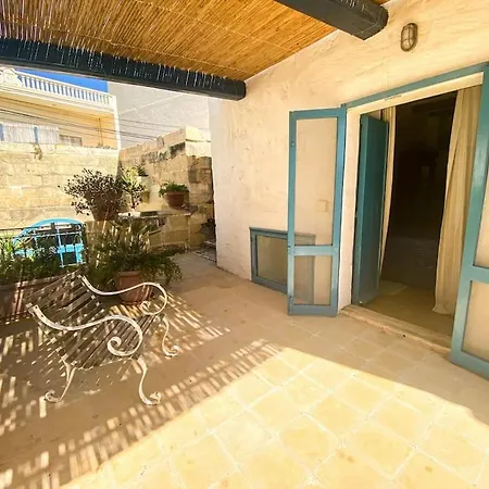 Villa Ta'giannmarie Farmhouse.traditional With Large Private Pool. Ghajn Melel