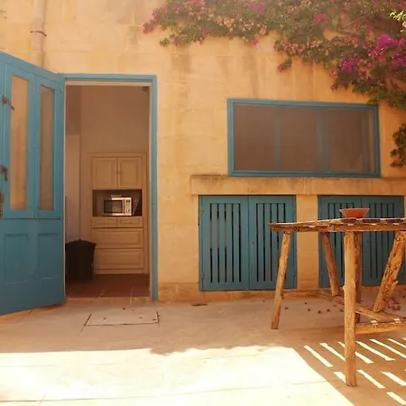 Ta'giannmarie Farmhouse.traditional With Large Private Pool. Ghajn Melel
