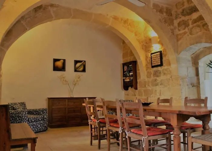 Ta'giannmarie Farmhouse.traditional With Large Private Pool. Ghajn Melel