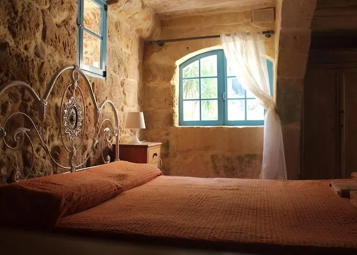 Ta'giannmarie Farmhouse.traditional With Large Private Pool. Villa